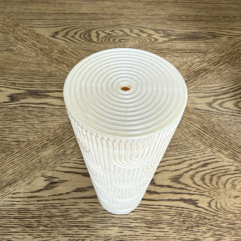Starbucks 2022 Pearl White Iridescent Scalloped Mermaid Siren Tumbler 24  oz